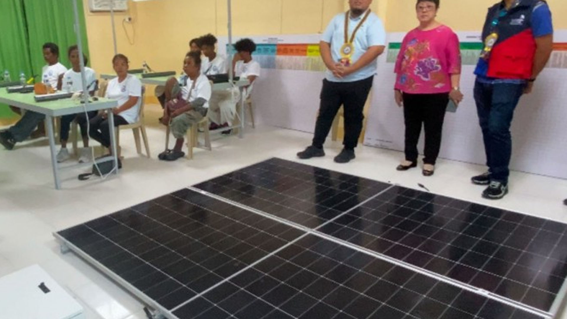 TESDA Trains Albay Indigenous Peoples Members On Solar Light Assembly